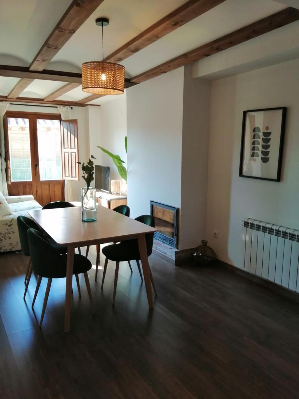 Apartamentos Casa Meme モラ・デ・ルビエロス エクステリア 写真